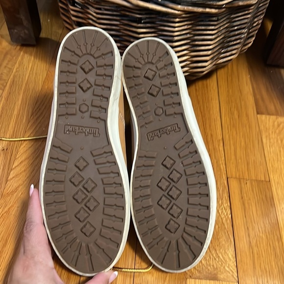 Only worn a few times~ Timberland boots - Picture 4 of 5